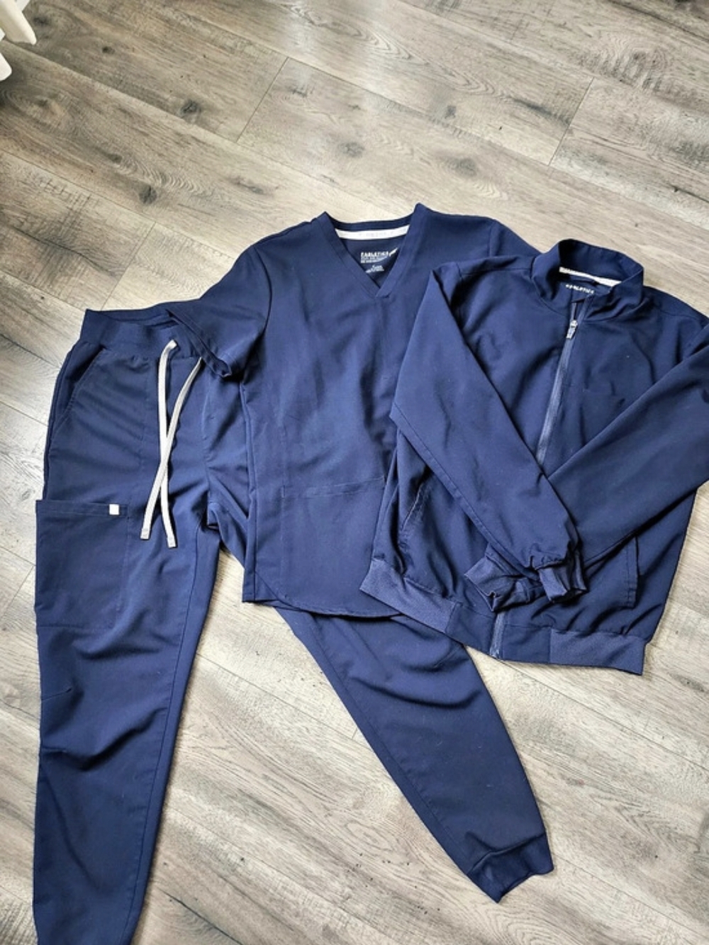 Fabletics Navy 3-Piece Scrub Set Like New